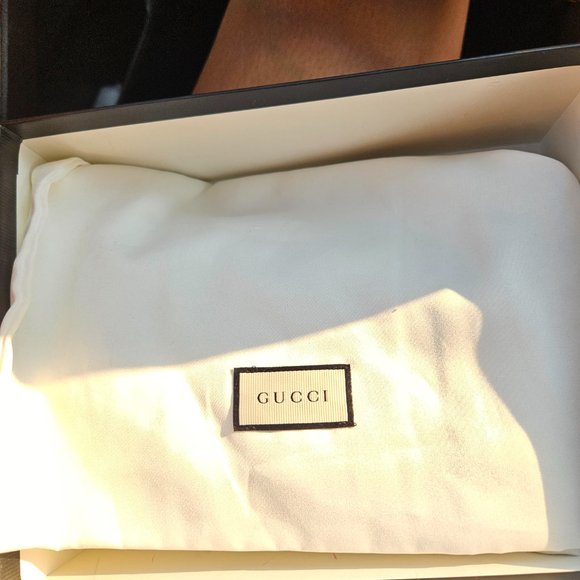 Gucci Marmont medium size shoulder bag(have box and authenticity tags) - Picture 7 of 8